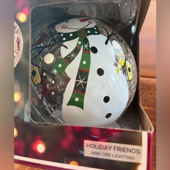 NIB Mini-Orb Hand-painted Snowman with Crackled Glass Finish Ornament - Picture 4 of 10